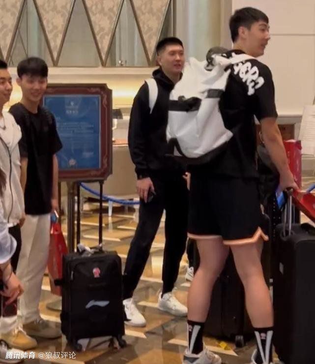 国产亚洲精品aa在线看